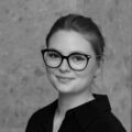 Studentische Mitarbeiterin Masterstudiengänge LL.M. | MBA <br>+49 (0) 331 76 99 15 32 | pkm@epi.media Paula Kollmetz
