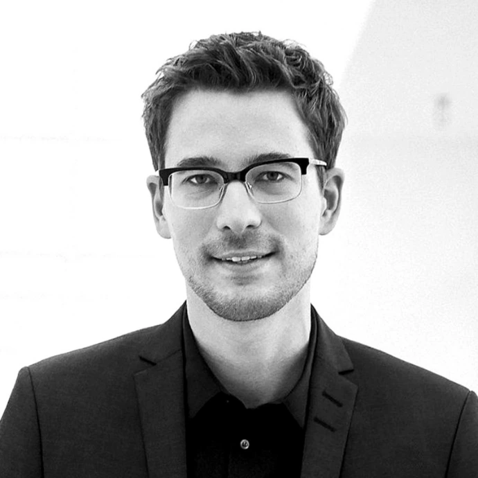 Dr. Florian Kumb